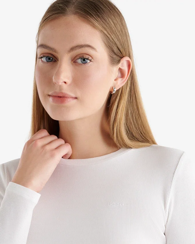 Roam Rib Fitted Long Sleeve Top Roam Rib Fitted Long Sleeve Top