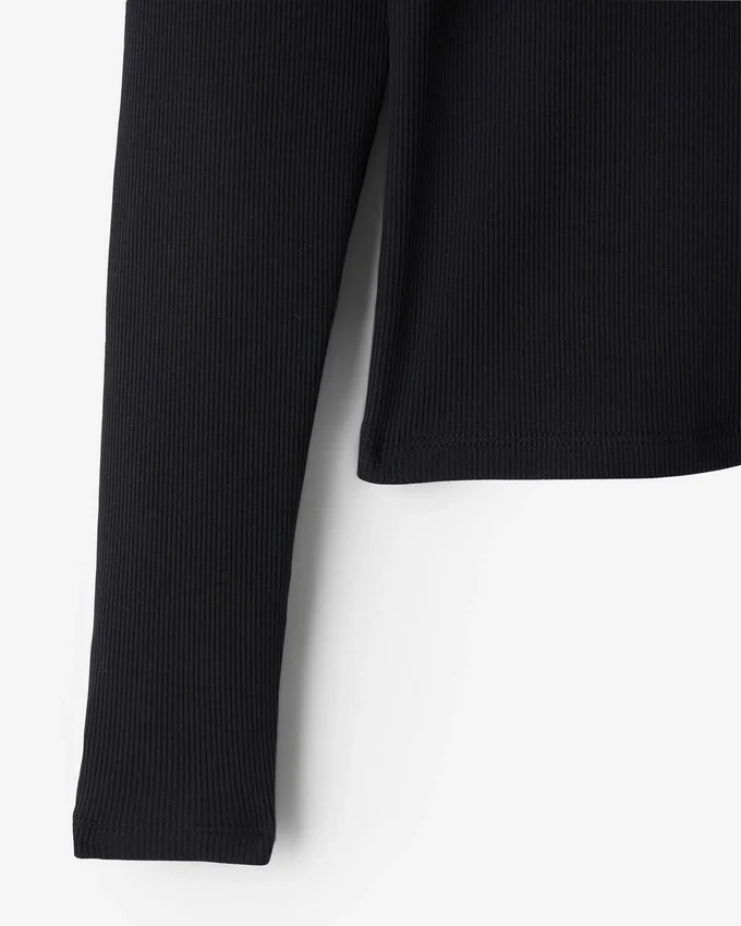 Roam Rib Fitted Long Sleeve Top Roam Rib Fitted Long Sleeve Top
