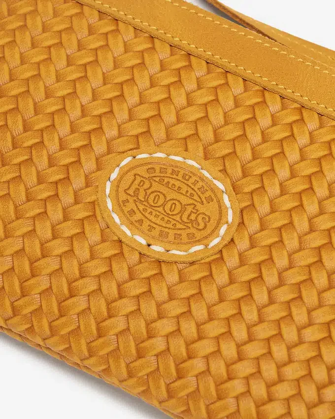 Small Wristlet Woven Small Wristlet Woven